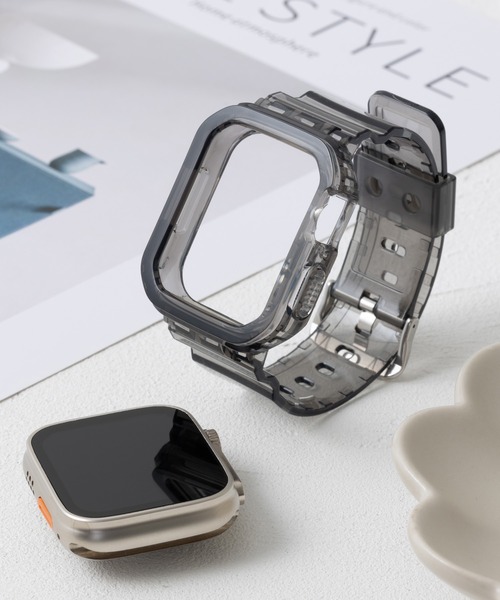 emonique(エモニーク)の「スマートウォッチバンド付きケース Apple Watch バンド【38/40/41/42/44/45mm対応】(デジタル腕時計・レディース・ホワイト/ブラック/ピンク/グリーン/クリアブラック/クリア/クリアブルー/ベビーピンク・38/42)」の4枚目の写真
