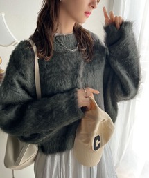 お洒落を楽しむ冬の必需品。ふわふわシャギー素材クロップド丈ニット(無地&ボーダー)