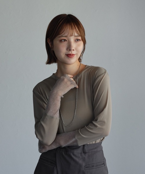 ap retro(アプレトロ)の「袖シアーラメ切替トップス(Tシャツ/カットソー・レディース・ボルドー/チャコール/ネイビー/アイボリー/ブラック/グレイッシュベージュ・FREE)」の17枚目の写真