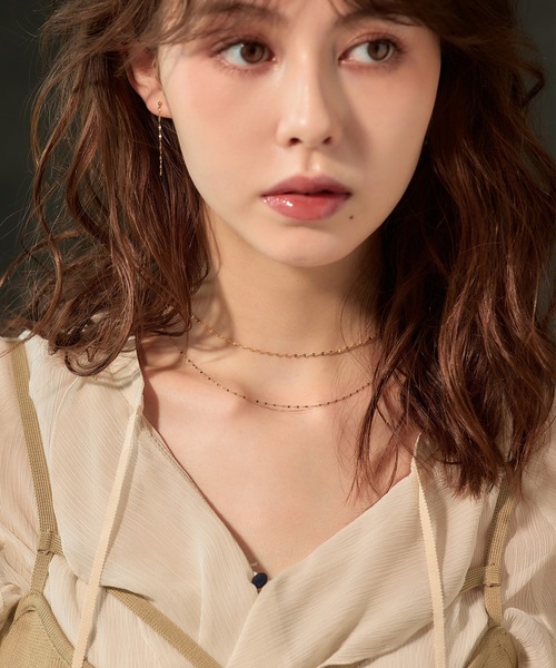 Jolie Toujours（ジョリトゥジュール）の「【金属アレルギー軽減】〈silver925〉ペタルチェーンＧＰピアス（ピアス（両耳用）・レディース・ゴールド・FREE）」の3枚目の写真
