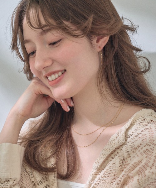 Jolie Toujours（ジョリトゥジュール）の「【金属アレルギー軽減】〈silver925〉ペタルチェーンＧＰピアス（ピアス（両耳用）・レディース・ゴールド・FREE）」の4枚目の写真