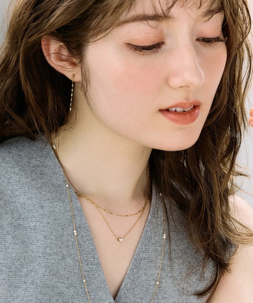 Jolie Toujours（ジョリトゥジュール）の「【金属アレルギー軽減】〈silver925〉ペタルチェーンＧＰピアス（ピアス（両耳用）・レディース・ゴールド・FREE）」の5枚目の写真