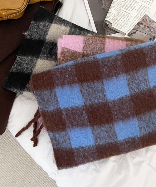 Futier land（フューティアランド）の「大判が女性らしくてカワイイ◎やわらかシャギーチェックビッグマフラー（マフラー・レディース・ブラック/ブルー/ピンク・FREE）」の11枚目の写真