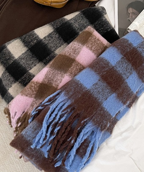 Futier land（フューティアランド）の「大判が女性らしくてカワイイ◎やわらかシャギーチェックビッグマフラー（マフラー・レディース・ブラック/ブルー/ピンク・FREE）」の14枚目の写真
