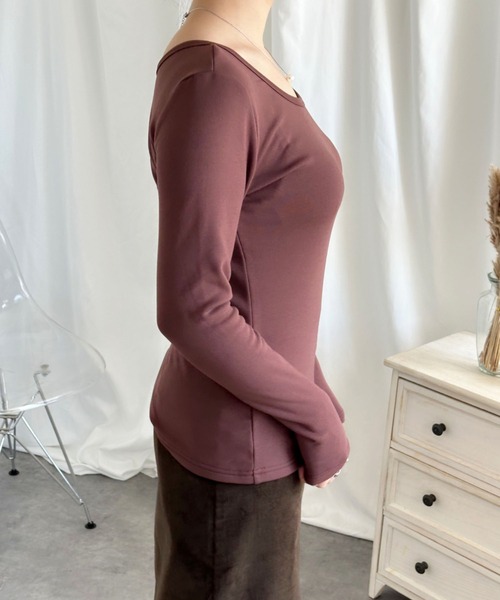 aimoha(アイモハ)の「【Aimoha】Uネック裏起毛インナートップス (AW) (LV)(Tシャツ/カットソー・レディース・ベージュ/ブラウン/ホワイト/ブラック・SMALL/MEDIUM/LARGE/X-LARGE/XX-LARGE)」の12枚目の写真