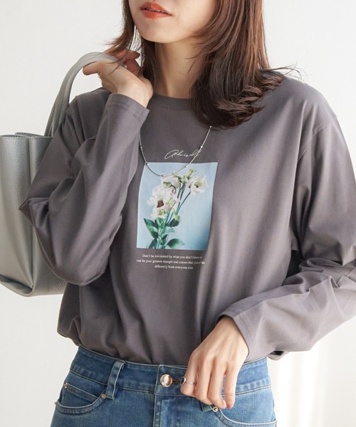 ikka（イッカ）の「ロゴフォトプリントロンT（Tシャツ/カットソー・レディース・オフホワイト/ホワイト/ブラック/チャコールグレー・M/L/S）」の4枚目の写真