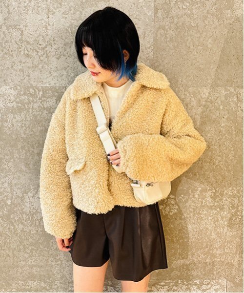 Mi-je(ミジェ)の「プードルフェイクファーコート【韓国ファッション】(ブルゾン・レディース・ブラウン/ベージュ・F)」の13枚目の写真