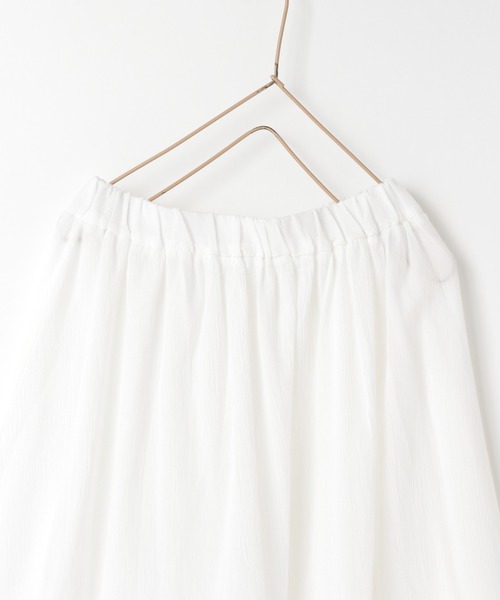 LOWRYS FARM(ローリーズファーム)の「スソフリルロングスカート 292633(スカート・キッズ・ブラック/オフホワイト・120cm/110cm/150cm/140cm/130cm)」の3枚目の写真