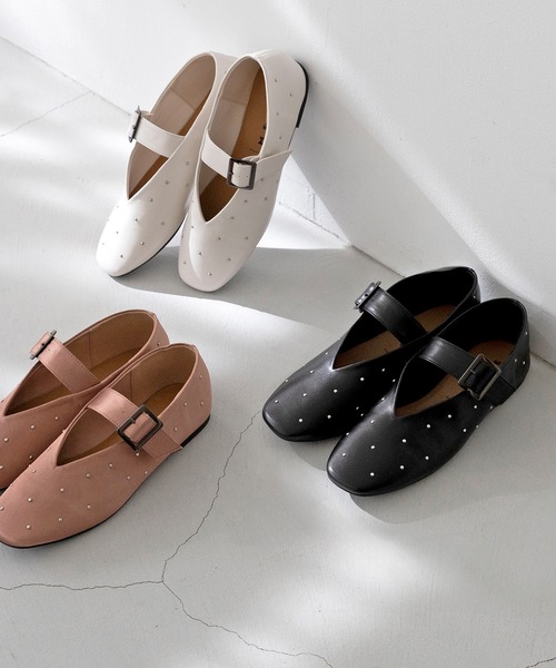 menue(メヌエ)の「スタッズ メリージェーン フラットシューズ(パンプス・レディース・ブラック/アイボリー/ピンク・22.5cm/23.5cm/21.5cm/22.0cm/23.0cm/24.0cm/24.5cm/25.0cm/25.5cm/26.0cm)」の12枚目の写真