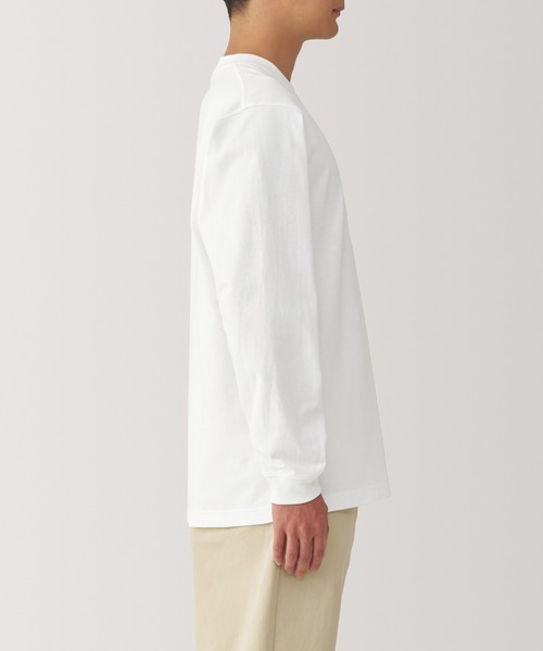 無印良品（ムジルシリョウヒン）の「紳士　洗いざらし太番手クルーネック長袖Ｔシャツ（Tシャツ/カットソー・メンズ・グレー/チャコールグレー/ブラック/スモーキーグリーン系/ホワイト/ダークネイビー・M/L/XL/S）」の8枚目の写真