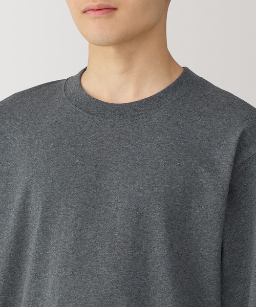 無印良品（ムジルシリョウヒン）の「紳士　洗いざらし太番手クルーネック長袖Ｔシャツ（Tシャツ/カットソー・メンズ・グレー/チャコールグレー/ブラック/スモーキーグリーン系/ホワイト/ダークネイビー・M/L/XL/S）」の22枚目の写真