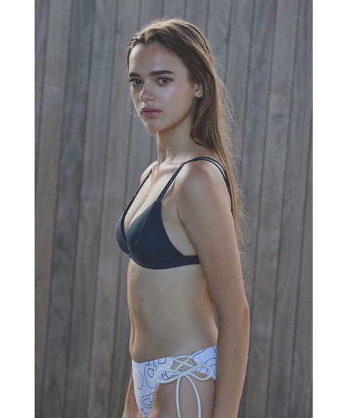 ALEXIA STAM（アリシアスタン）の「Bianca / トライアングルTOP（水着・レディース・グリーン系その他/ブルー系その他/ホワイト系その他/ピンク系その他・S/M/L）」の14枚目の写真