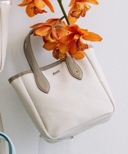 Beau're（ヴュレ）の「【BEAURE/ビュレ】キャンバス コーティング 2WAY ミニ トート（トートバッグ・レディース・ライトパープル/ブラック/シルバー/グレー/オレンジ・FREE）」の2枚目の写真