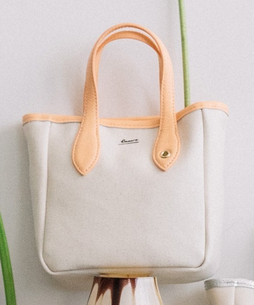 Beau're（ヴュレ）の「【BEAURE/ビュレ】キャンバス コーティング 2WAY ミニ トート（トートバッグ・レディース・ライトパープル/ブラック/シルバー/グレー/オレンジ・FREE）」の4枚目の写真