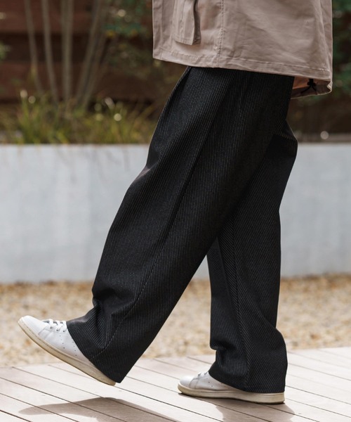 CAMBIO(カンビオ)の「mp13281-Jacquard Denim Two Tuck Wide Straight Pants デニムワイドパンツ(デニムパンツ・メンズ・ネイビー/ブルー・S/M/L)」の5枚目の写真
