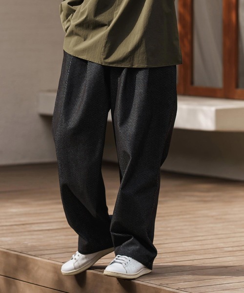 CAMBIO(カンビオ)の「mp13281-Jacquard Denim Two Tuck Wide Straight Pants デニムワイドパンツ(デニムパンツ・メンズ・ネイビー/ブルー・S/M/L)」の6枚目の写真