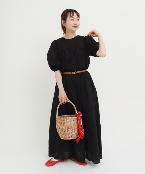 Dot＆Stripes CHILD WOMAN（ドットアンドストライプス　チャイルドウーマン）の「小花エンブロイダリーレース パフスリーブマキシワンピース（ワンピース・レディース・ブラック/オレンジ・FREE）」の16枚目の写真