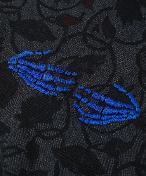 KHOKI(コッキ)の「Hand embrtridered-design shirt(シャツ/ブラウス・メンズ・ブラック/ホワイト・3)」の5枚目の写真