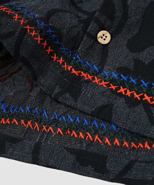 KHOKI(コッキ)の「Hand embrtridered-design shirt(シャツ/ブラウス・メンズ・ブラック/ホワイト・3)」の9枚目の写真