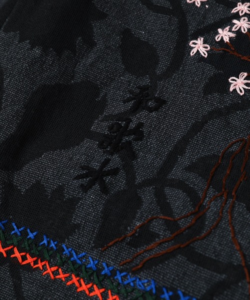 KHOKI(コッキ)の「Hand embrtridered-design shirt(シャツ/ブラウス・メンズ・ブラック/ホワイト・3)」の10枚目の写真