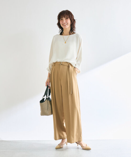 RIVE DROITE（リヴドロワ）の「【品よく履けるチノパン】ベルテッドワイドチノ（チノパンツ・レディース・ベージュ/ネイビー・36/38）」の10枚目の写真