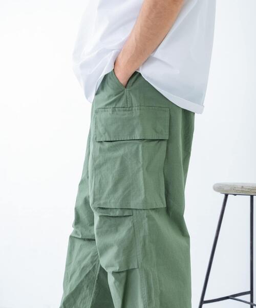 URBAN RESEARCH（アーバンリサーチ）の「URBAN RESEARCH iD　コットンリップストップカーゴパンツ（その他パンツ・メンズ・ブラック/カーキ・MEDIUM/LARGE）」の6枚目の写真