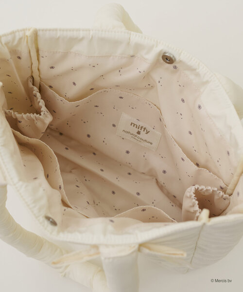 natural couture(ナチュラルクチュール)の「【miffyコラボ】刺繍キルティングBAG(ショルダーバッグ・レディース・アイボリー/モカ・FREE)」の9枚目の写真