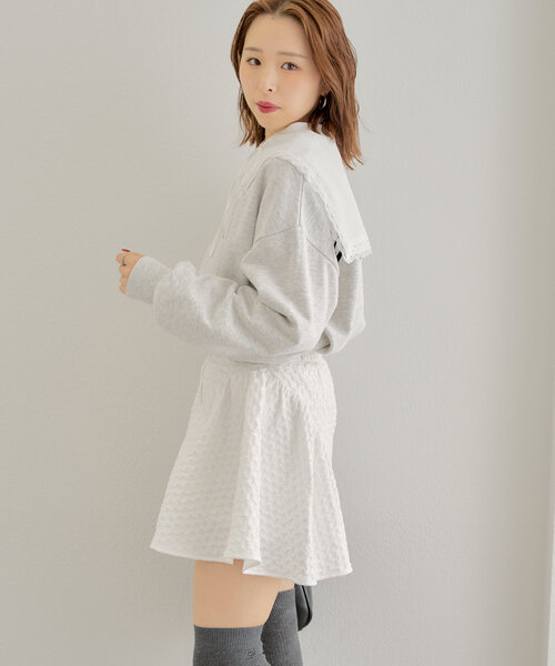 Chico(チコ)の「【SALON by Chico】ジャガードフレアスカート(スカート・レディース・ホワイト/ネイビー・FREE)」の5枚目の写真