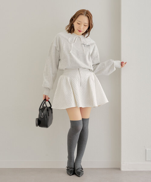 Chico(チコ)の「【SALON by Chico】ジャガードフレアスカート(スカート・レディース・ホワイト/ネイビー・FREE)」の7枚目の写真