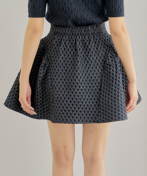 Chico(チコ)の「【SALON by Chico】ジャガードフレアスカート(スカート・レディース・ホワイト/ネイビー・FREE)」の19枚目の写真