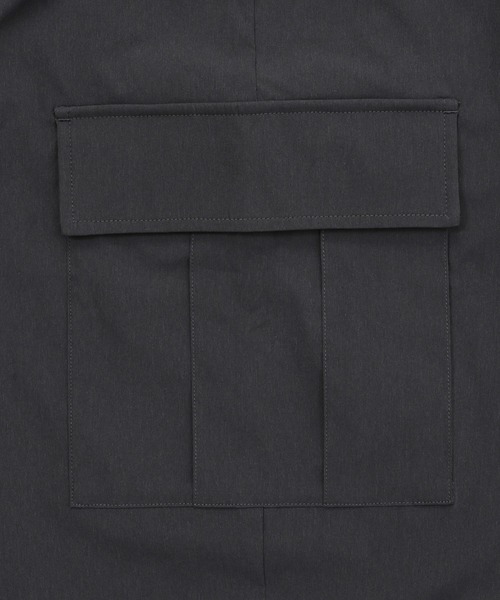 NEW BALANCE(ニューバランス)の「MET24 Wide Cargo Pants(カーゴパンツ・レディース・グレイッシュベージュ/ブラック・LARGE/MEDIUM/SMALL)」の6枚目の写真