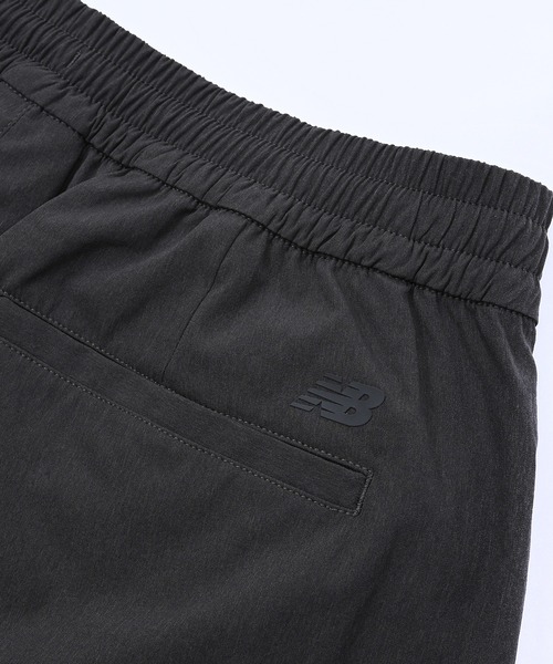 NEW BALANCE(ニューバランス)の「MET24 Wide Cargo Pants(カーゴパンツ・レディース・グレイッシュベージュ/ブラック・LARGE/MEDIUM/SMALL)」の8枚目の写真