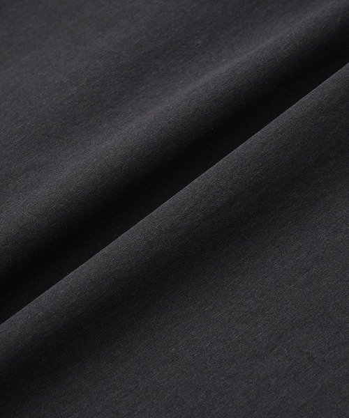 NEW BALANCE(ニューバランス)の「MET24 Wide Cargo Pants(カーゴパンツ・レディース・グレイッシュベージュ/ブラック・LARGE/MEDIUM/SMALL)」の11枚目の写真