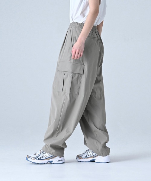 【 美品 】NEW BALANCE ニューバランス カーゴパンツ ネイビー L ニューバランス（new balance）（レディース）ナイロンカーゴ