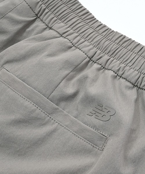 NEW BALANCE(ニューバランス)の「MET24 Wide Cargo Pants(カーゴパンツ・レディース・グレイッシュベージュ/ブラック・LARGE/MEDIUM/SMALL)」の21枚目の写真