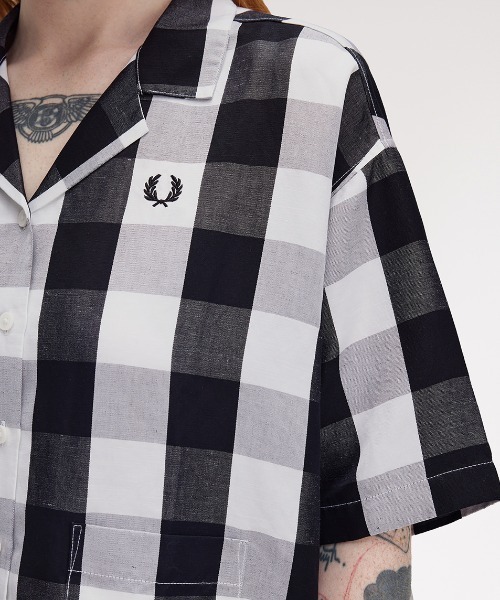 FRED PERRY（フレッドペリー）の「Monochrome Check Shirt／モノクロチェックシャツ（シャツ/ブラウス・レディース・ホワイト・10）」の3枚目の写真