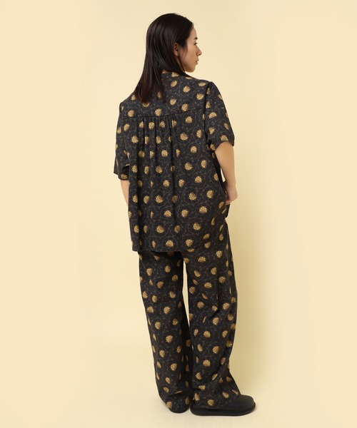RNA-N（アールエヌエーエヌ）の「R4343 ＩＶＹ　ＦＬＯＷＥＲプリントパンツ（その他パンツ・レディース・ブルーグレー/キナリ/ブラック・FREE）」の20枚目の写真