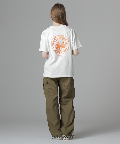 AVIREX(アヴィレックス)の「CIRCLE LOGO T-SHIRT "QUEENS BRIDGE"/サークルロゴTシャツ クイーンズブリッジ(Tシャツ/カットソー・レディース・ホワイト/ブルー系その他/ブラック・F)」の10枚目の写真