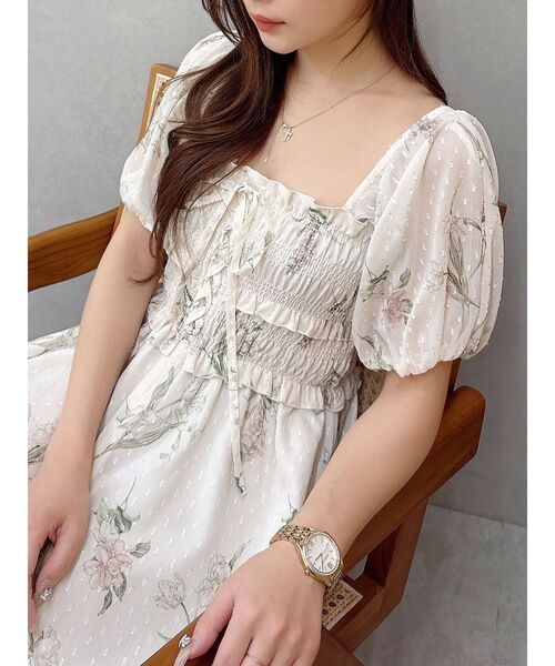 MERCURYDUO（マーキュリーデュオ）の「ボタニカルフラワー2WAYシャーリングワンピース（ワンピース・レディース・オフホワイト/グレー/アイボリー・SMALL/MEDIUM）」の16枚目の写真