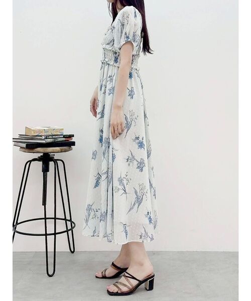 MERCURYDUO（マーキュリーデュオ）の「ボタニカルフラワー2WAYシャーリングワンピース（ワンピース・レディース・オフホワイト/グレー/アイボリー・SMALL/MEDIUM）」の22枚目の写真