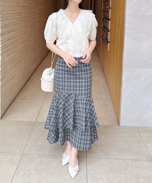 INGNI（イング）の「チュールフリル半袖ニットカーディガン（カーディガン/ボレロ・レディース・ピンク/オフホワイト/ブラック/サックスブルー・M）」の7枚目の写真