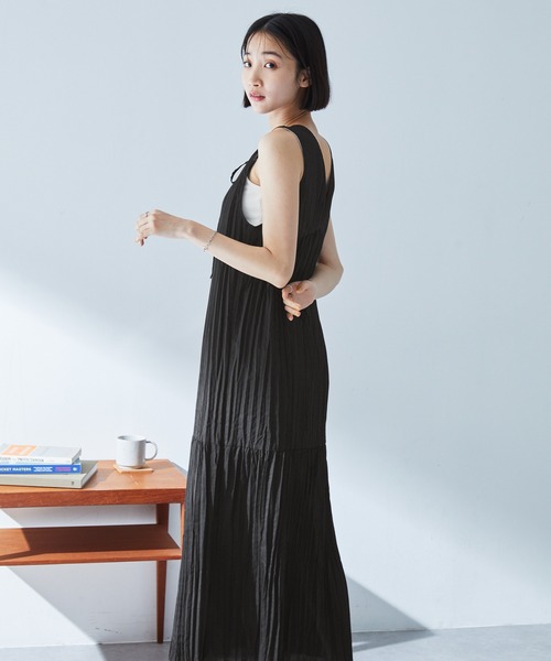 MONO-MART（モノマート）の「クリンクルリボン2WAYノースリーブワンピース（ワンピース・レディース・アイボリー/ブラック/チャコールグレー/グリーン系/ブラウン/サックスブルー・FREE）」の9枚目の写真