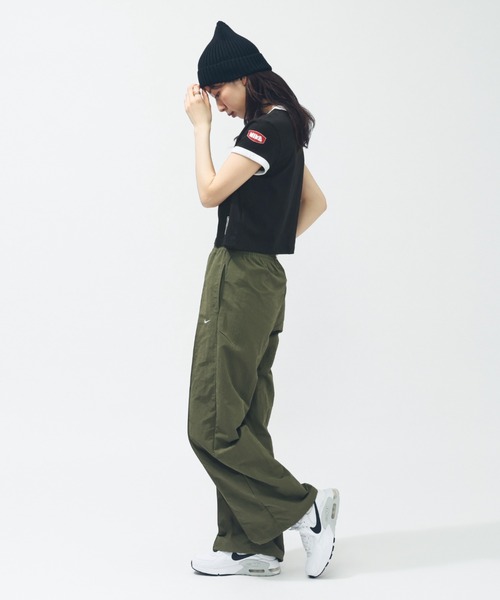 NIKE(ナイキ)の「ナイキ NIKE ナイキ NSW クラブ MOTO RGR S/S Tシャツ(Tシャツ/カットソー・レディース・ホワイト/ブラック/ネイビー・S/M/L)」の14枚目の写真