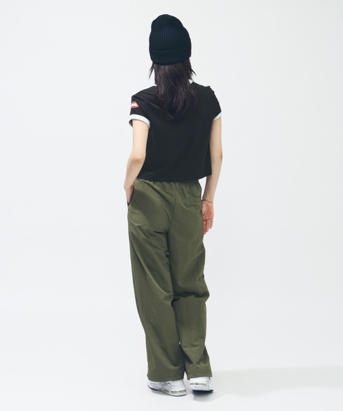 NIKE(ナイキ)の「ナイキ NIKE ナイキ NSW クラブ MOTO RGR S/S Tシャツ(Tシャツ/カットソー・レディース・ホワイト/ブラック/ネイビー・S/M/L)」の15枚目の写真