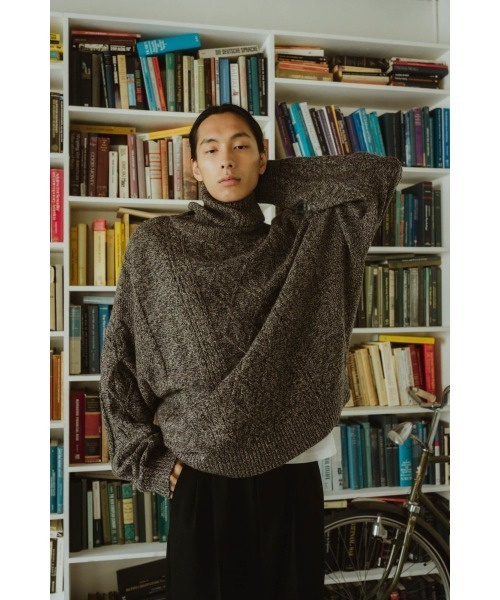 Knuth Marf（クヌースマーフ）の「dolman sleeve turtleneck（ニット/セーター・メンズ・ブルー/ブラック・FREE）」の8枚目の写真