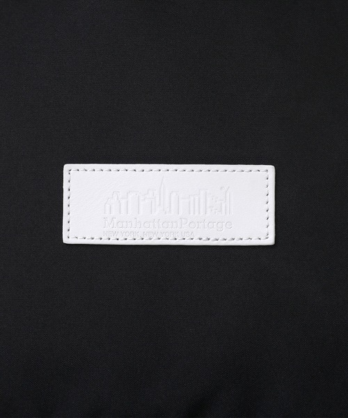 Manhattan Portage(マンハッタンポーテージ)の「BIG APPLE BACKPACK(XL) 300P CORDURA ECO SHEEN VOL.2(バックパック/リュック・レディース・ブラック・MEDIUM)」の13枚目の写真