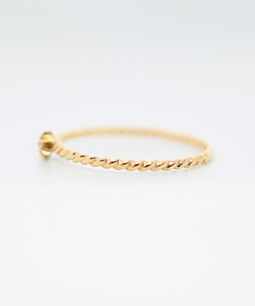 sowi（ソーイ）の「K10　ダイヤモンドツイストリング（リング・レディース・ゴールド・#9/#11/#13）」の4枚目の写真