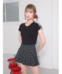 Darich（ダーリッチ）の「ラインロゴVネックTシャツ（Tシャツ/カットソー）」
