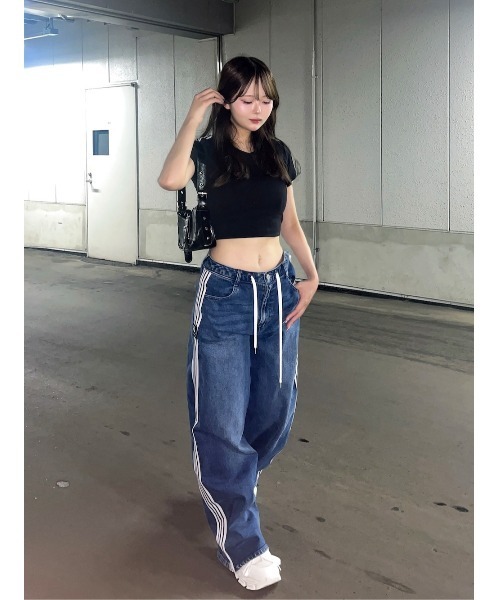 tシャツ ラインロゴVネックTシャツ レディース ラインロゴVネックTシャツ – Darich (ダーリッチ)