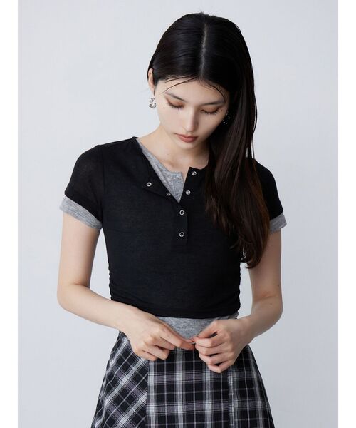 MURUA（ムルーア）の「ヘンリーネックレイヤードトップス（Tシャツ/カットソー・レディース・グレー/ブラック/ブラウン・FREE）」の19枚目の写真